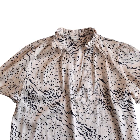 River Island Cream and Black Abstract Monochromatic Minimalist Blouse Size 12 - Picture 3 of 5